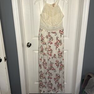 NWOT Juniors Evolutionary Halter Top Maxi Dress